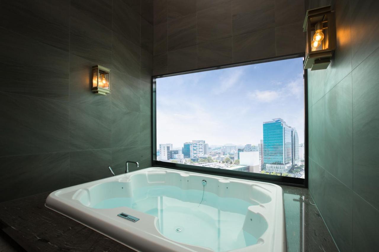 Utop Boutique Hotel&Residence Gwangju Metropolitan City Exterior photo